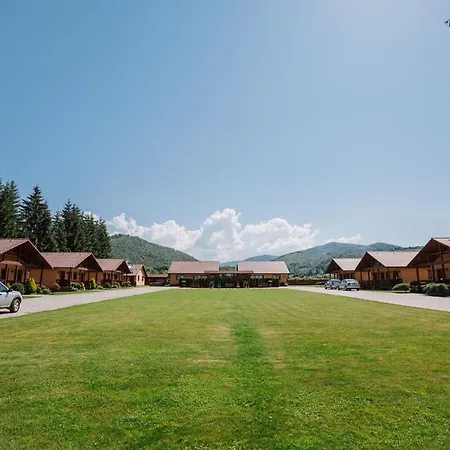 Complex Turistic Han Pescaresc Eremitu Exterior photo