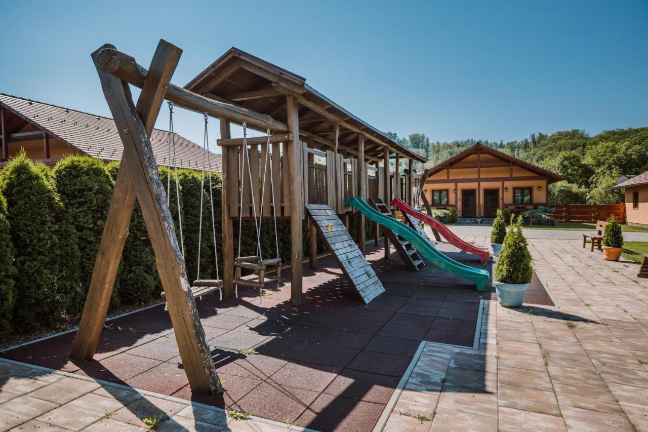 Complex Turistic Pescaresc Resort Eremitu